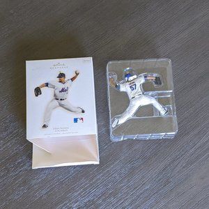 Hallmark 2009 Johan Santana MLB Baseball NY Mets Christmas Ornament